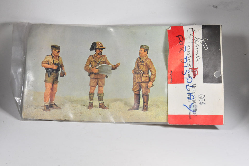 Cavalier Miniatures G-64 Afrika Corps Officer or Enlisted Man w Canteen CAVG64